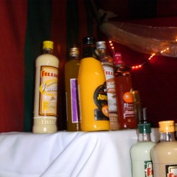 Jenever - Toneelvereniging Plankenkoorts 